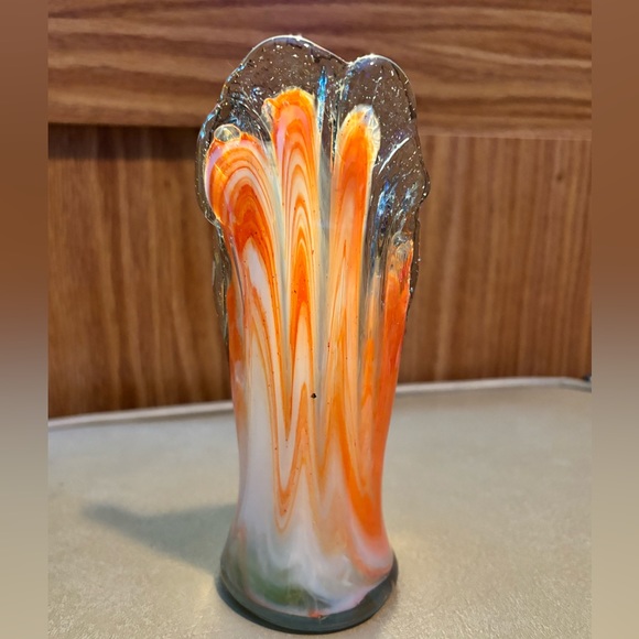 Hand Blown Swung Style Art Glass Vase Hand Made,Orange/White.Excellent Condition - Picture 2 of 8